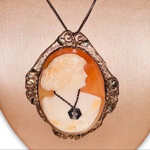 14kt white Gold Diamond Cameo Pendant Necklace